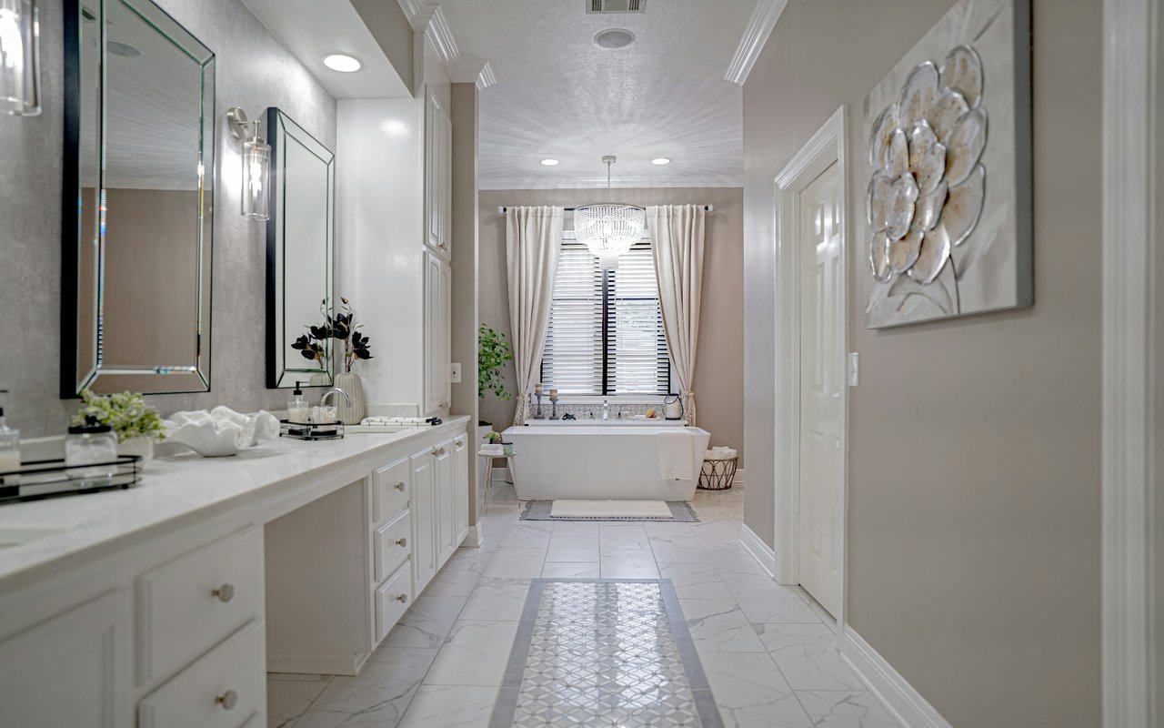 Adding Some Extra Warmth to Your Luxury Bathroom