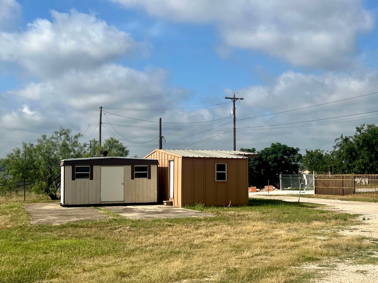 Commercial Warehouse on over 4 acres in Kerrville