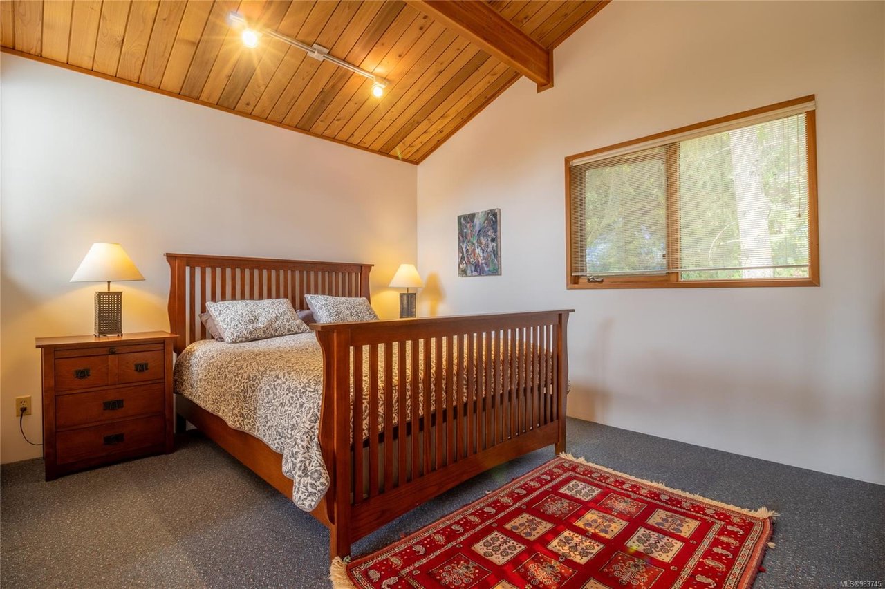 2637 Shoal Rd, Pender Island