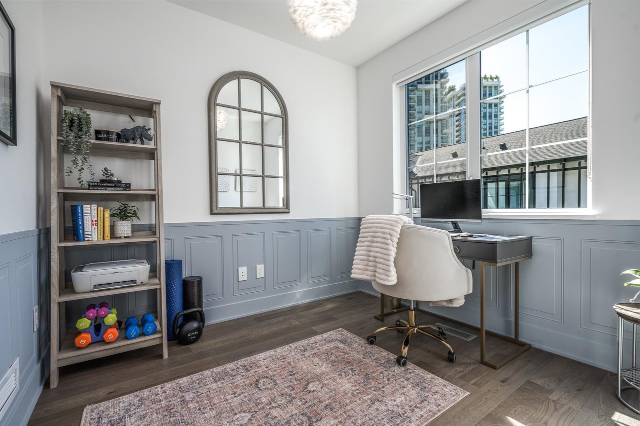 137-2070 Curling Road, North Vancouver