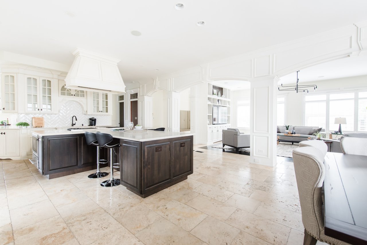 This Sophisticated Home Features A Commanding Presence 