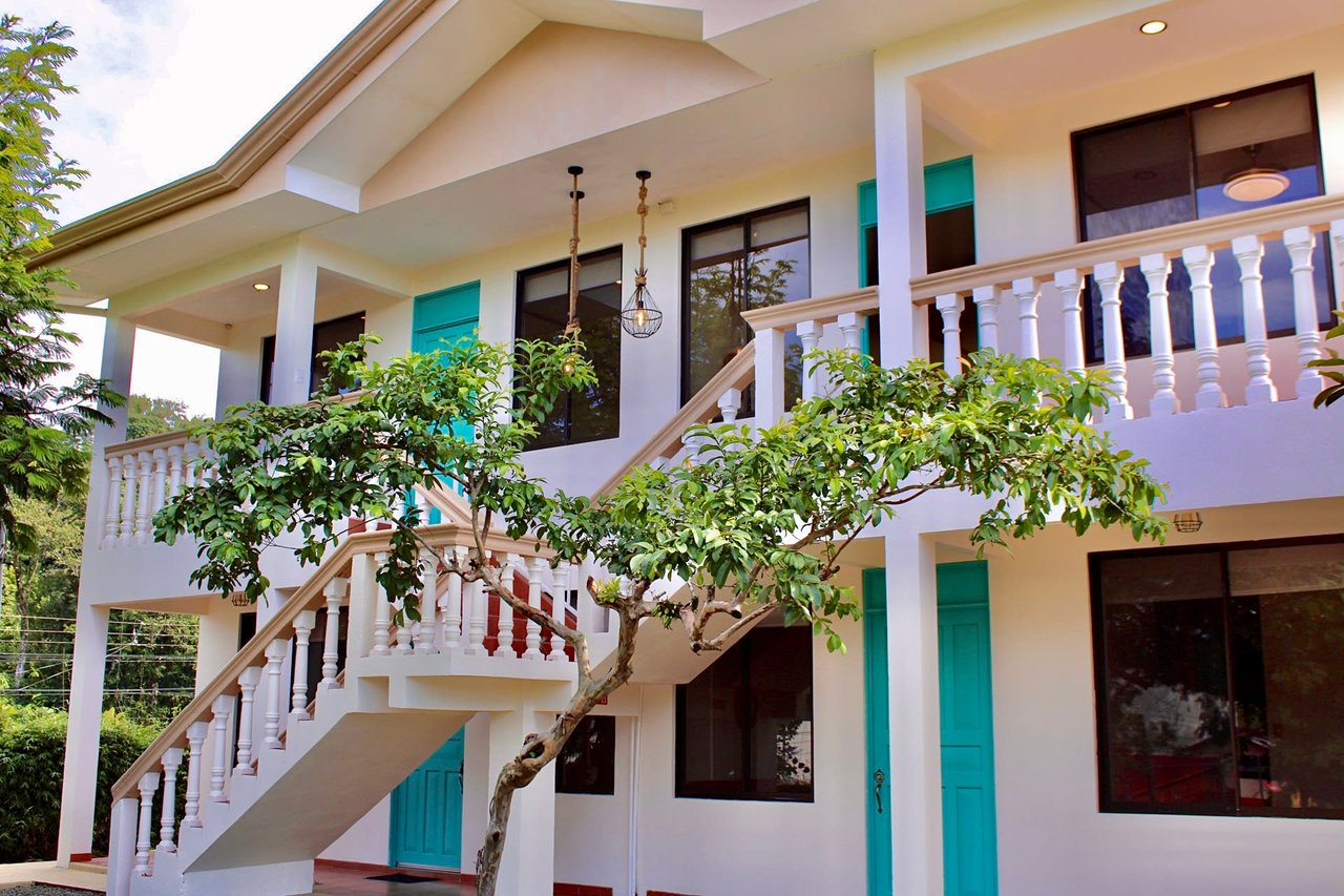 5 Unit Apartment/Hotel In Uvita