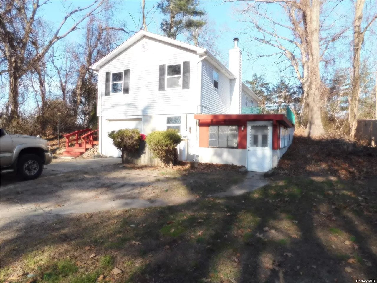 36 Greenbriar Road, Wading River, NY 11792