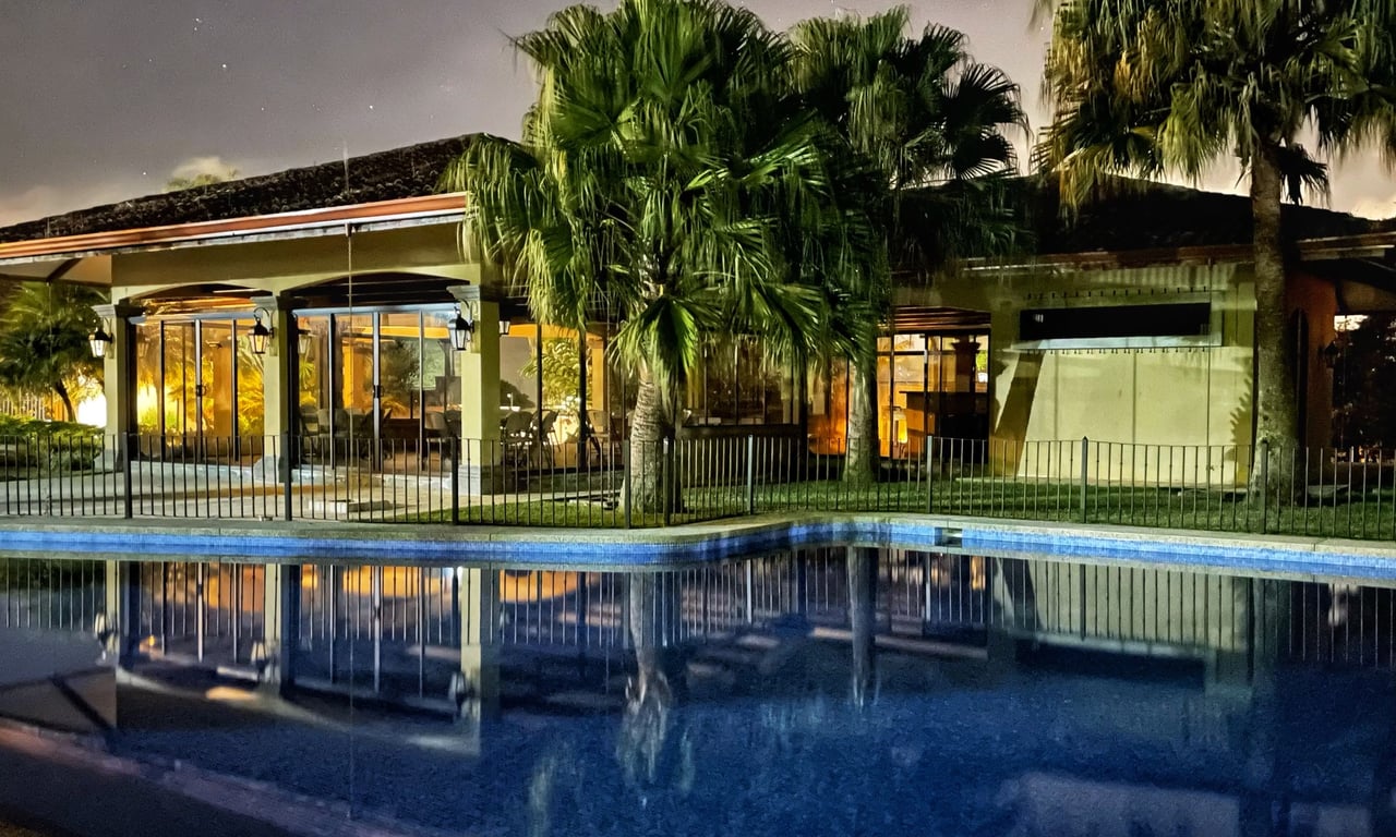 Flat Gated Mountain Lot, Curridabat, San Jose