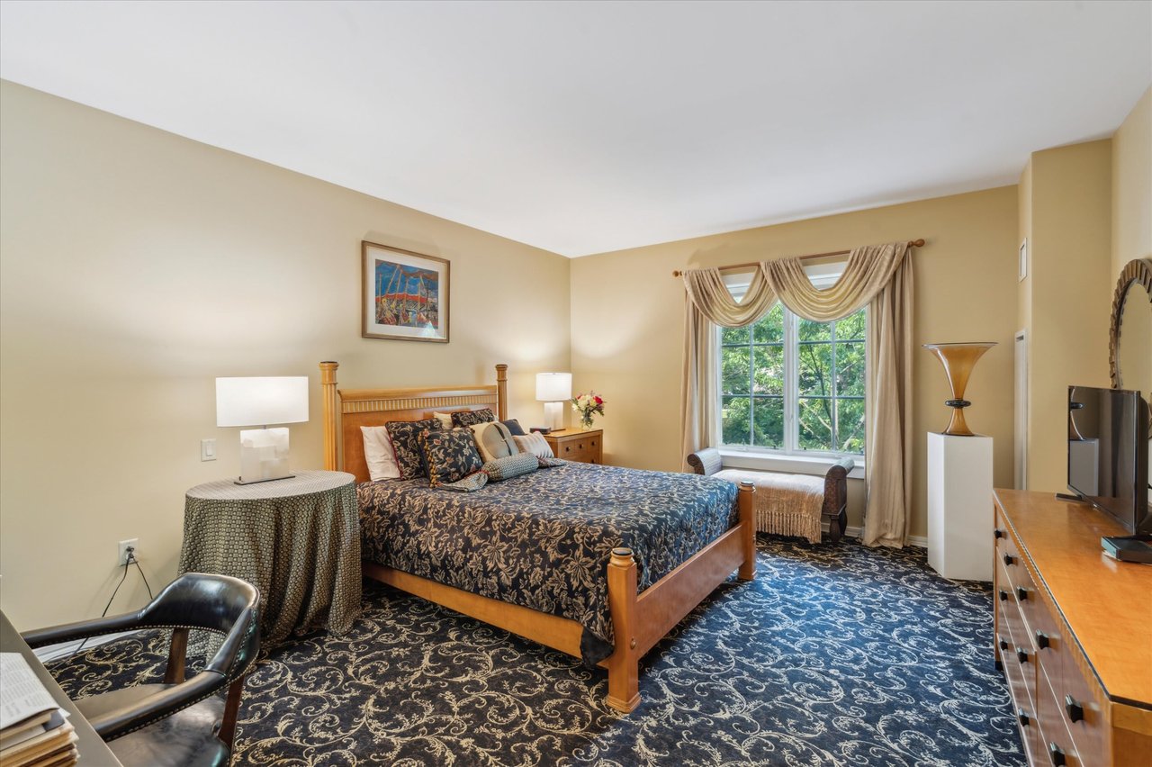 Condo at the Corithian