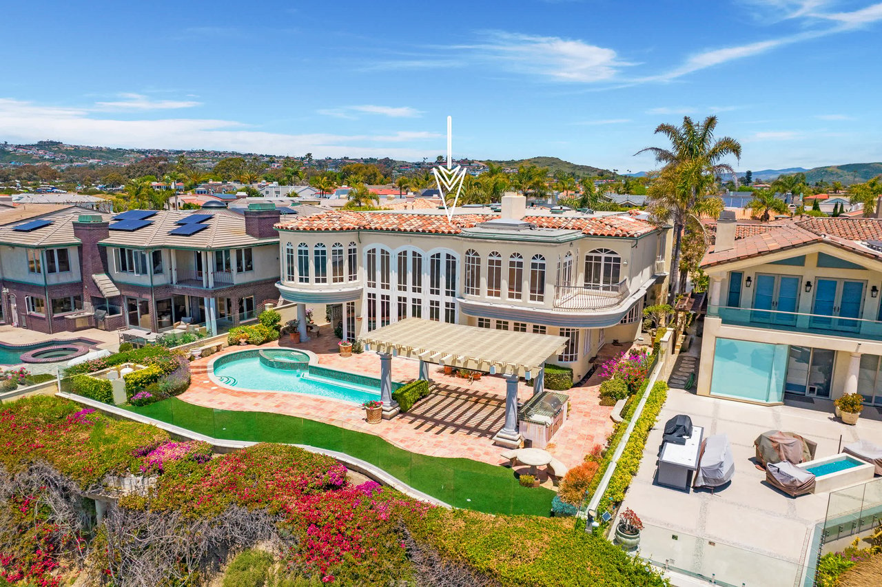 Bluff Front Ocean View Estate