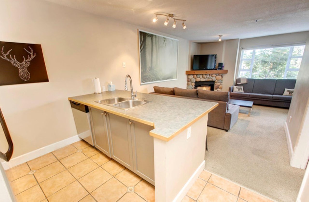 204-4360 Lorimer Rd