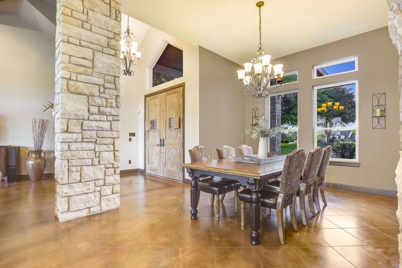 106 Meadow Bend Dr
