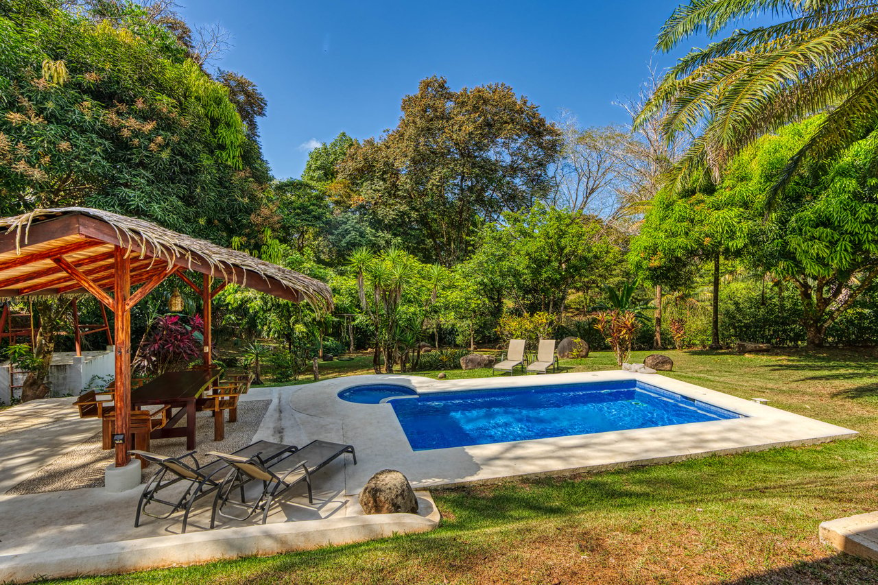 Tranquil Home with Fruit Trees and Space for Several Casitas