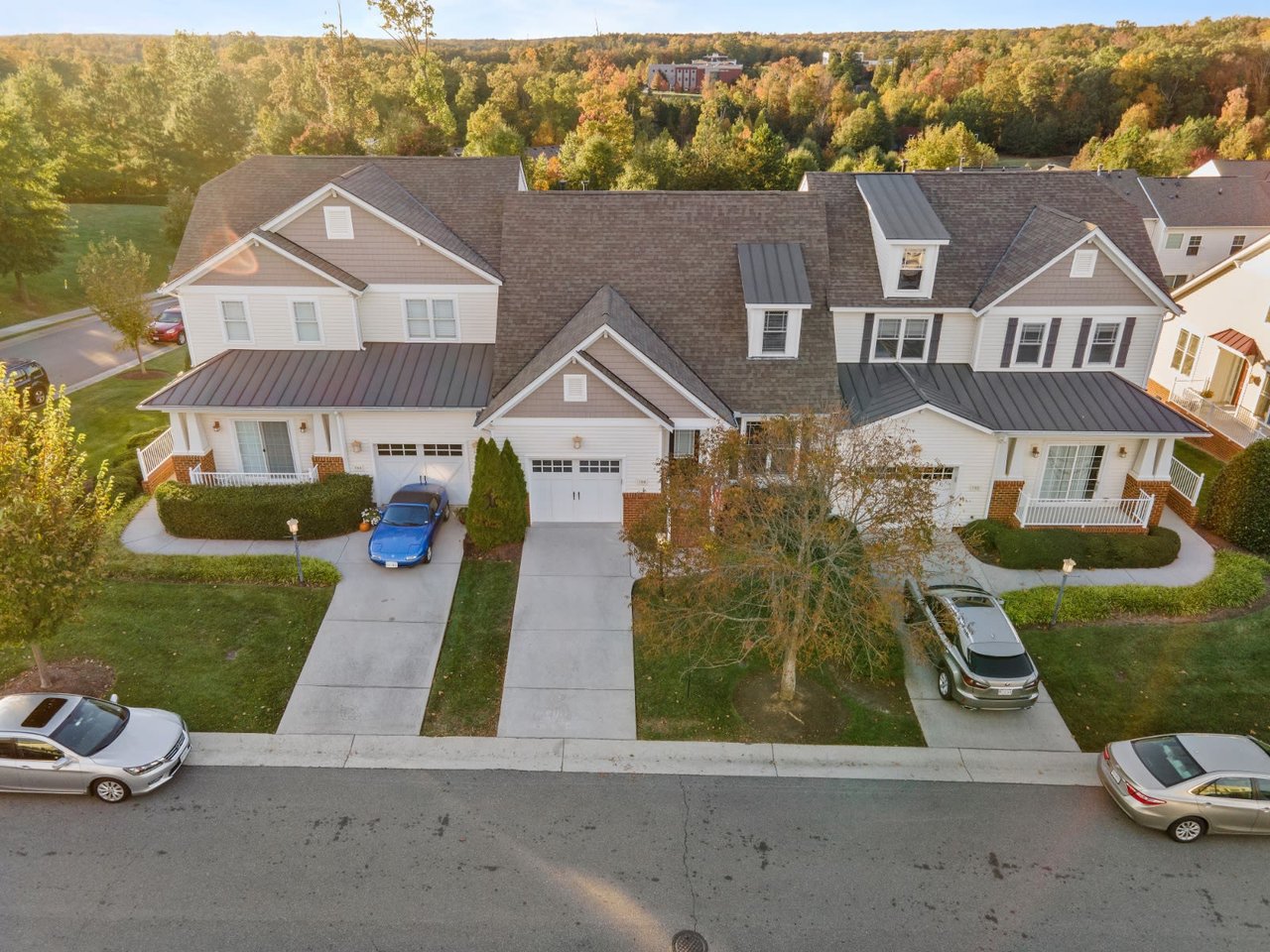 704 Abbey Village Circle