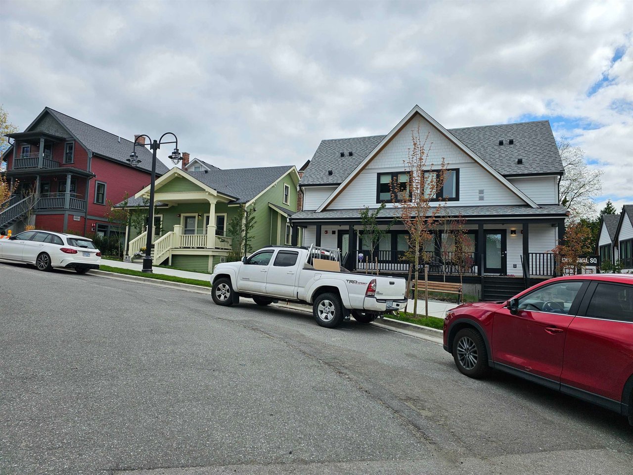 119-1306 Laval Square
