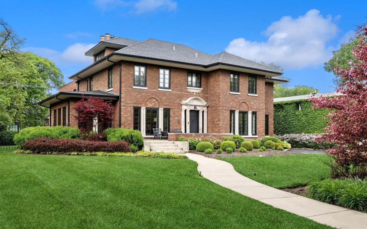 Buying a Home in Elmwood Park cover
