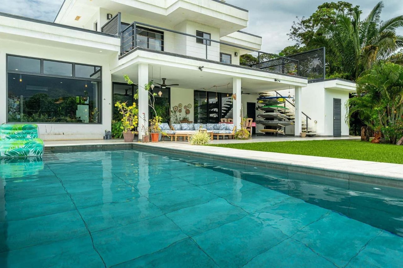 Casa Blanca, Stunning House Located in Ojochal