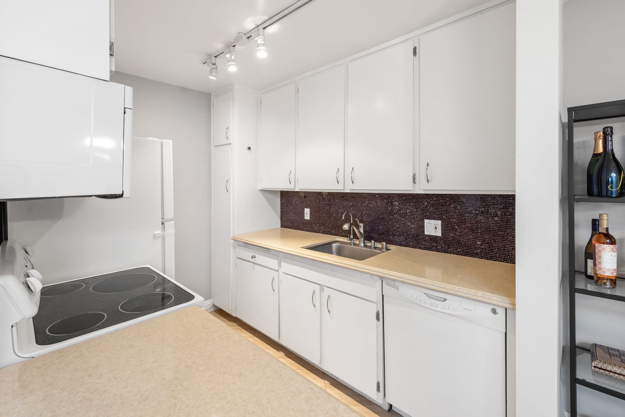 117 S Doheny Dr #309