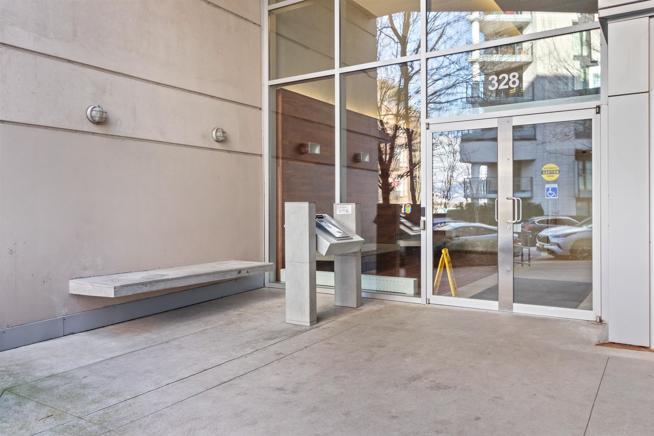 708-328 E 11th Avenue, Vancouver