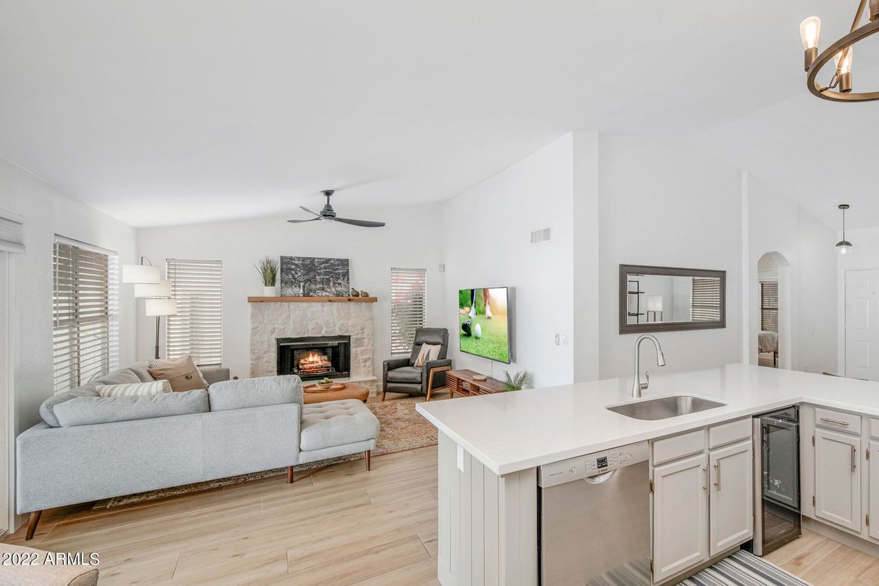 3526 E Utopia Rd