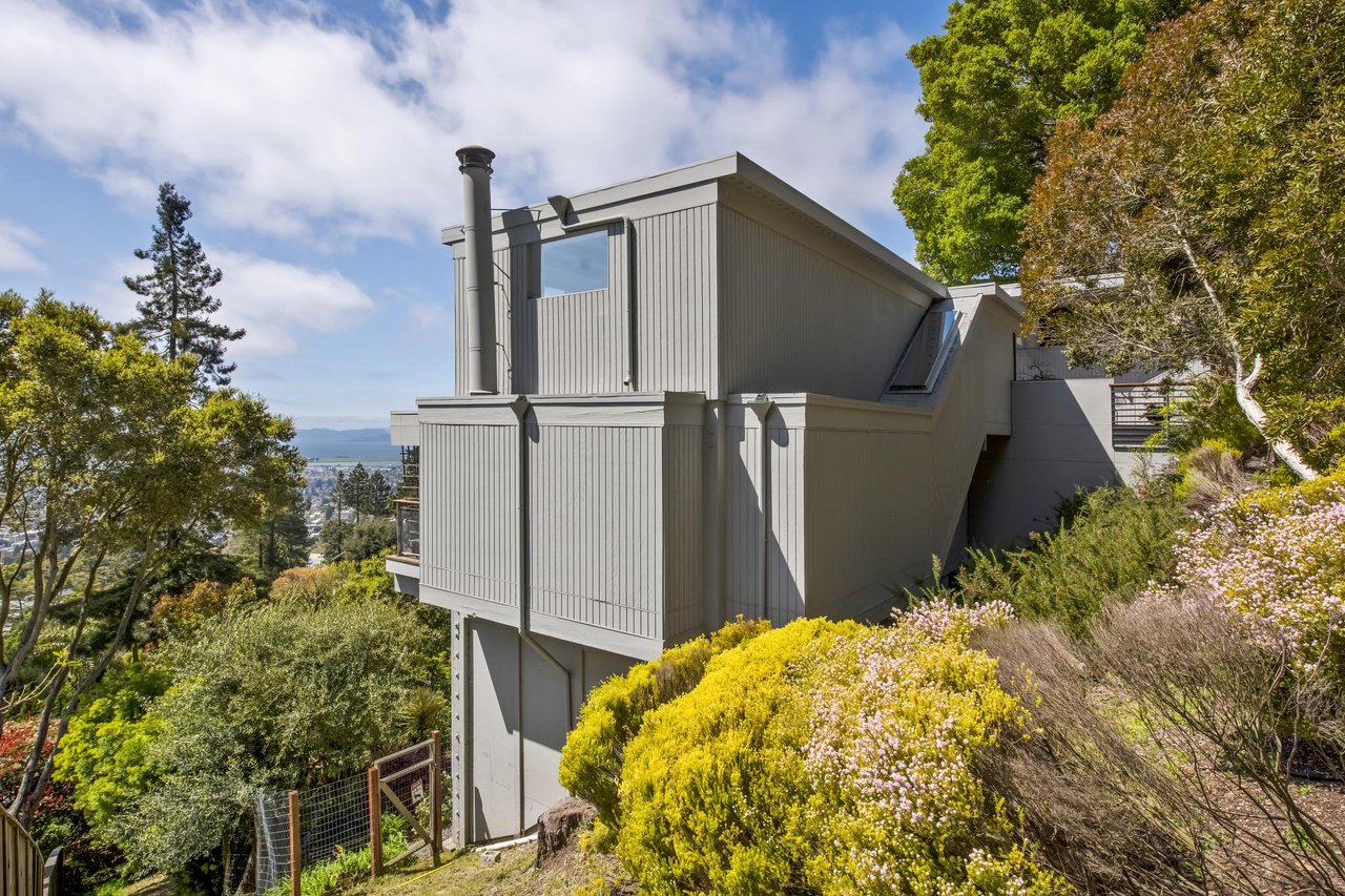 2877 Buena Vista Way