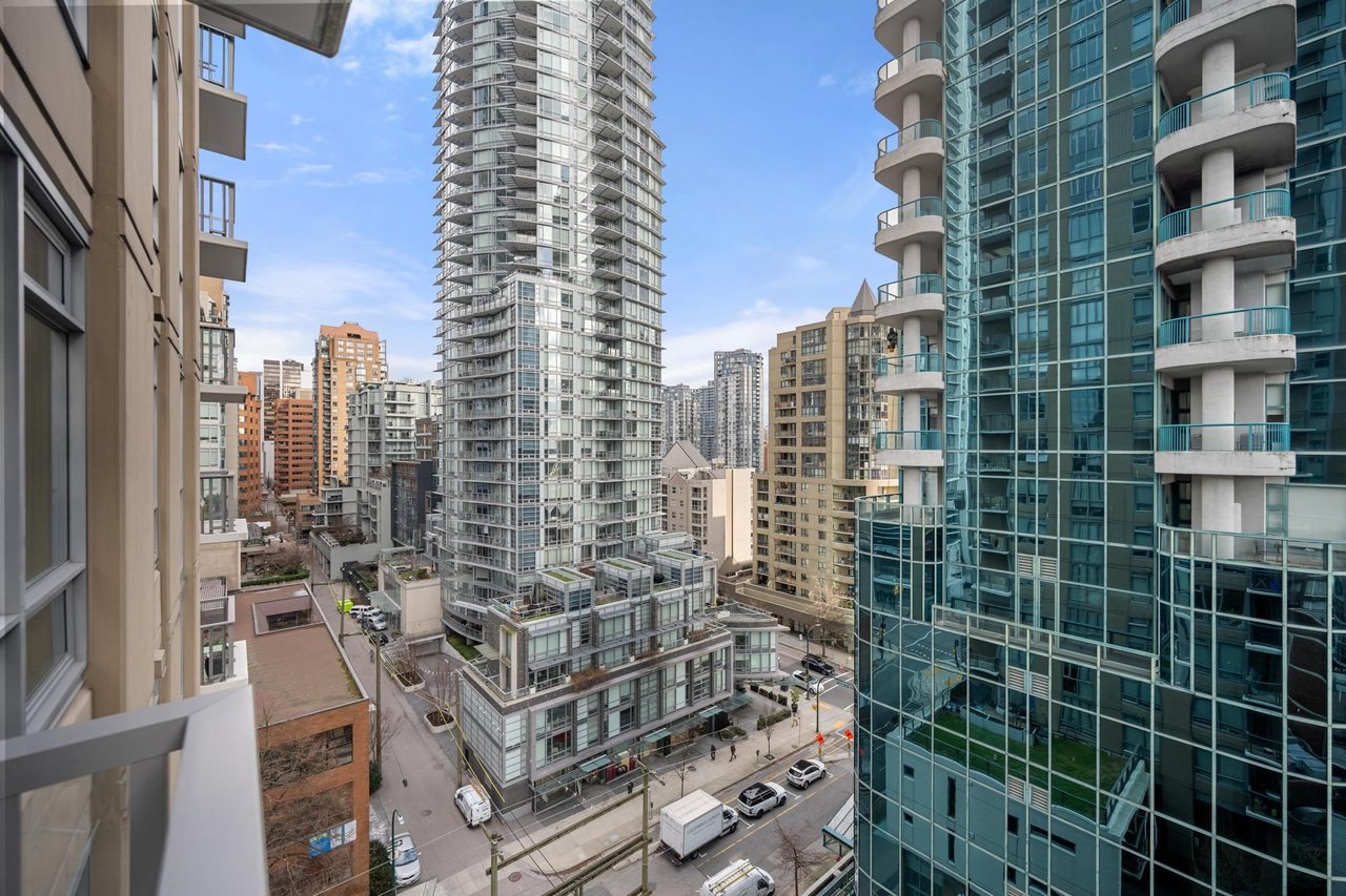 1107-1308 Hornby St