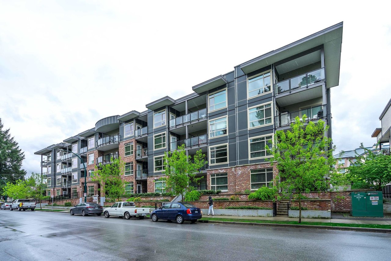 109-2436 Kelly Ave