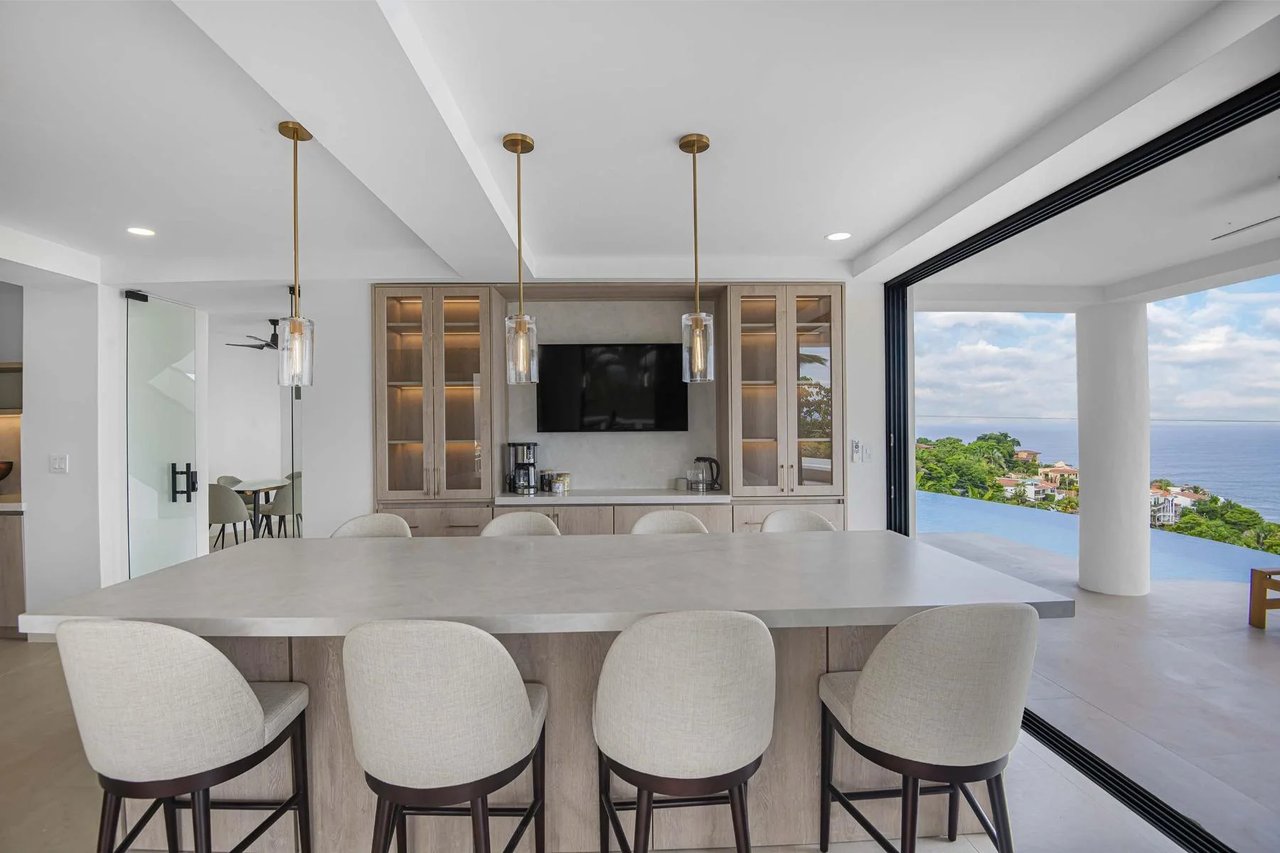 Cliffside Ocean View Estate, Jaco, Puntarenas