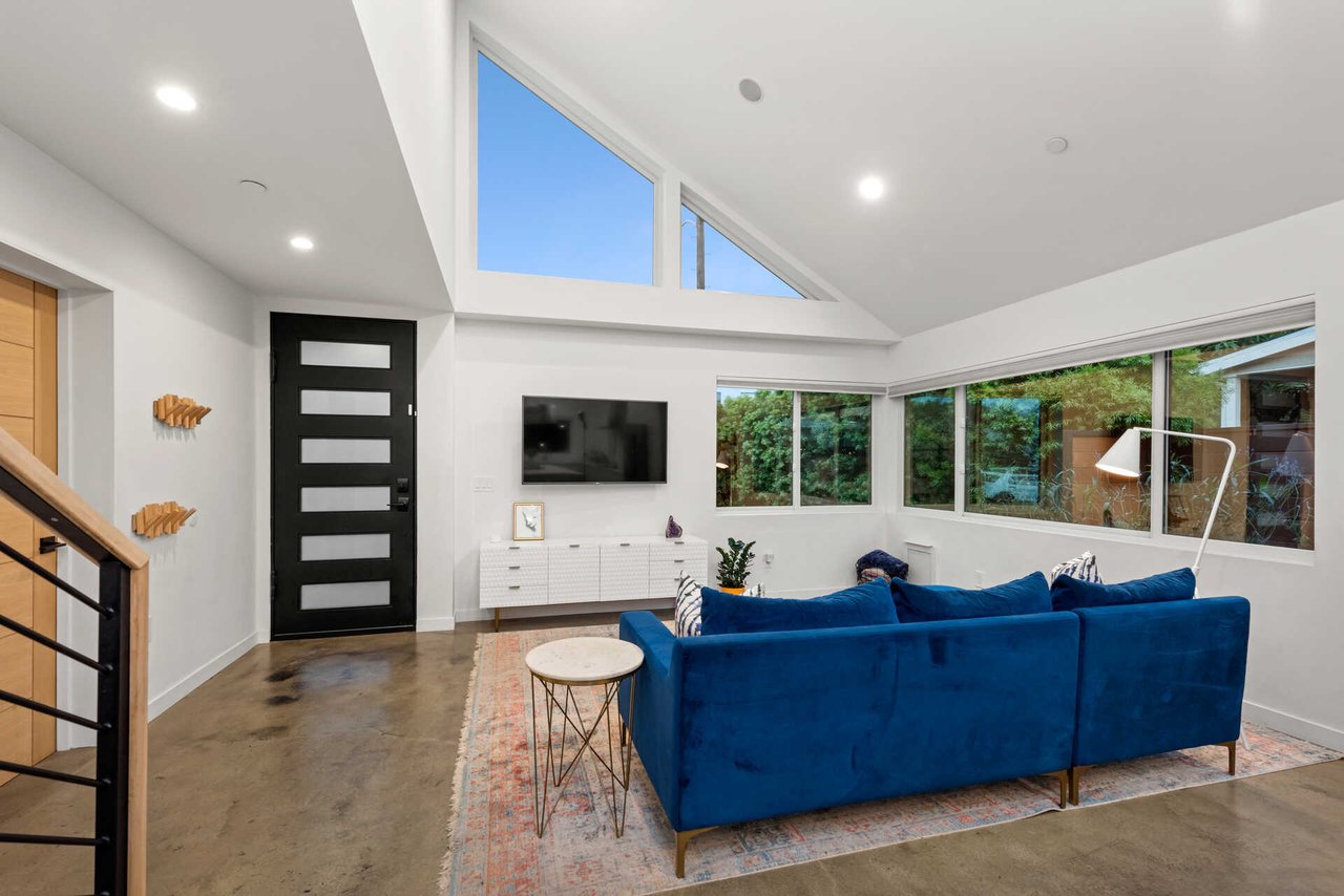4127 Sunnyside Ave
