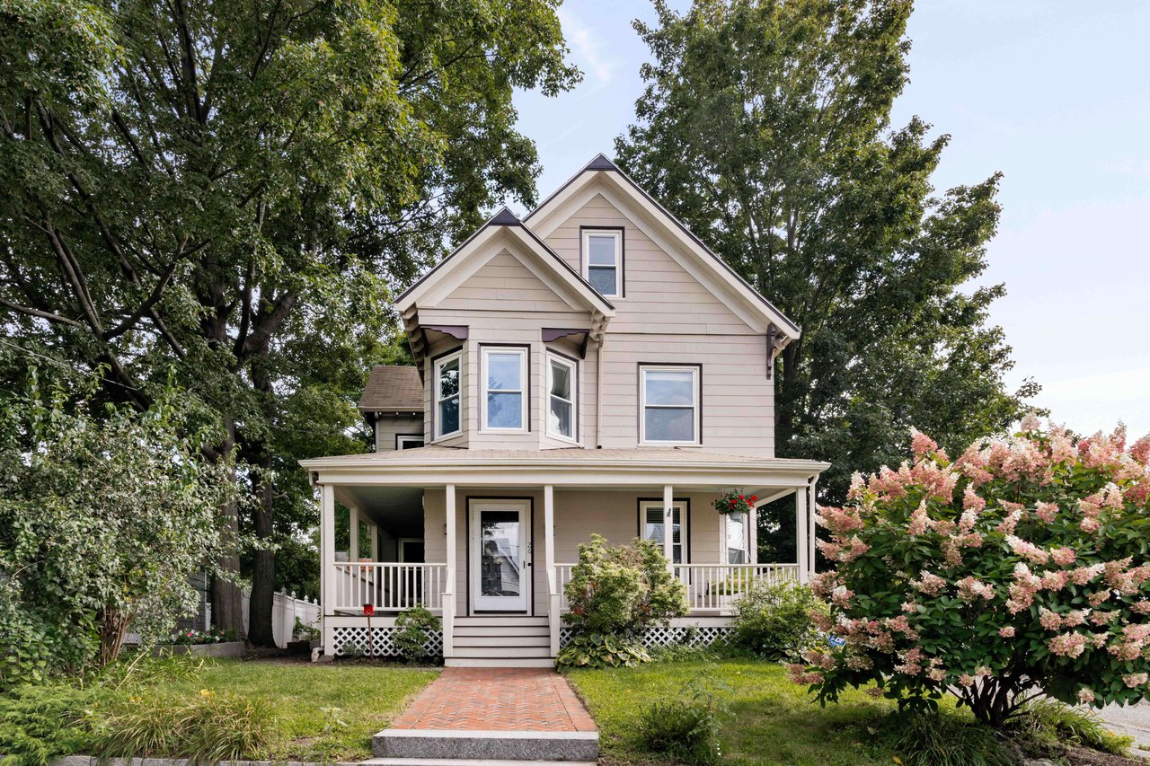 26 Florence Street Medford MA I Turn-of-the-century Home