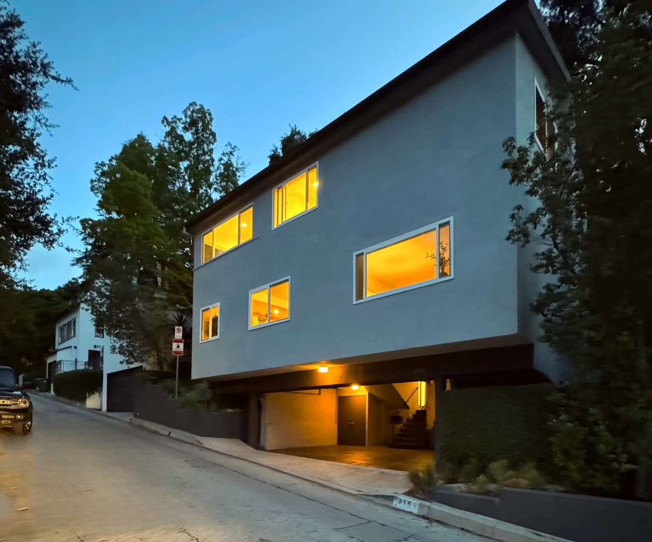 Hollywood Hills Modern with Canyon Views