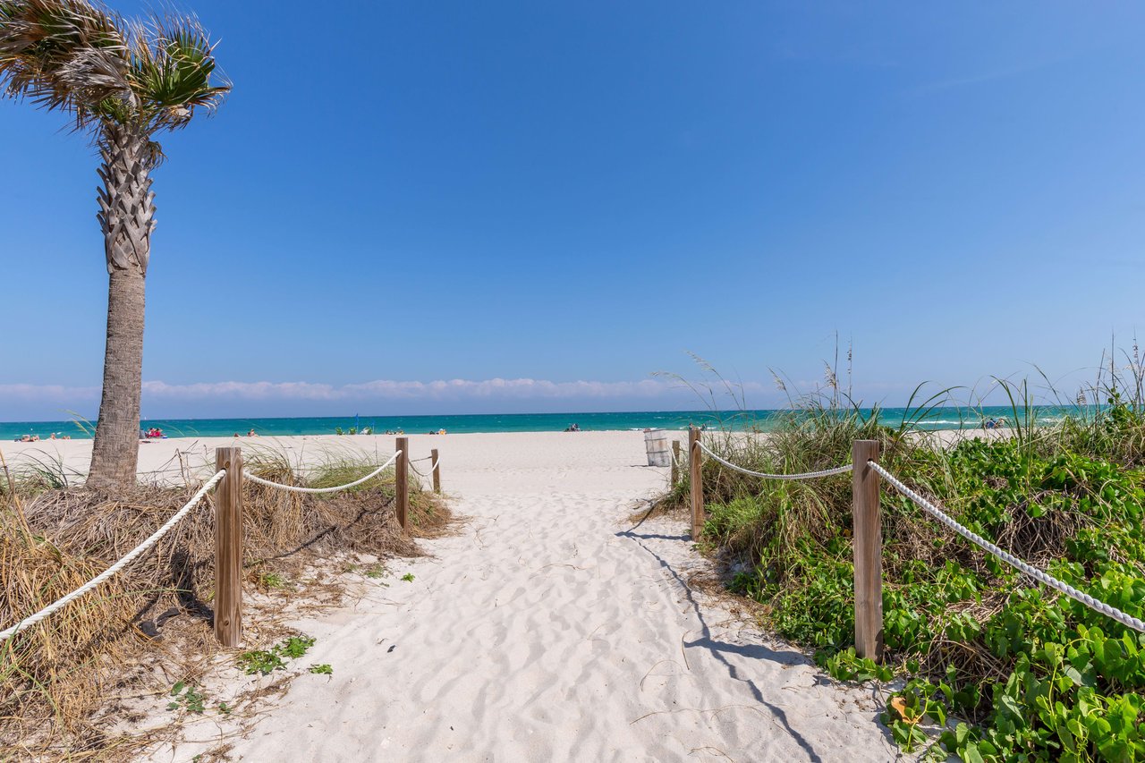 5415 Collins Ave #704 Miami Beach FL-33140