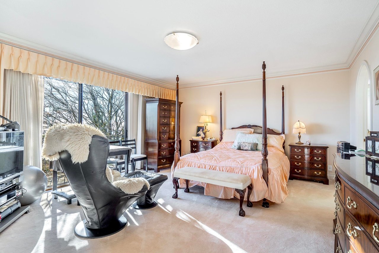 1405 Chartwell Dr