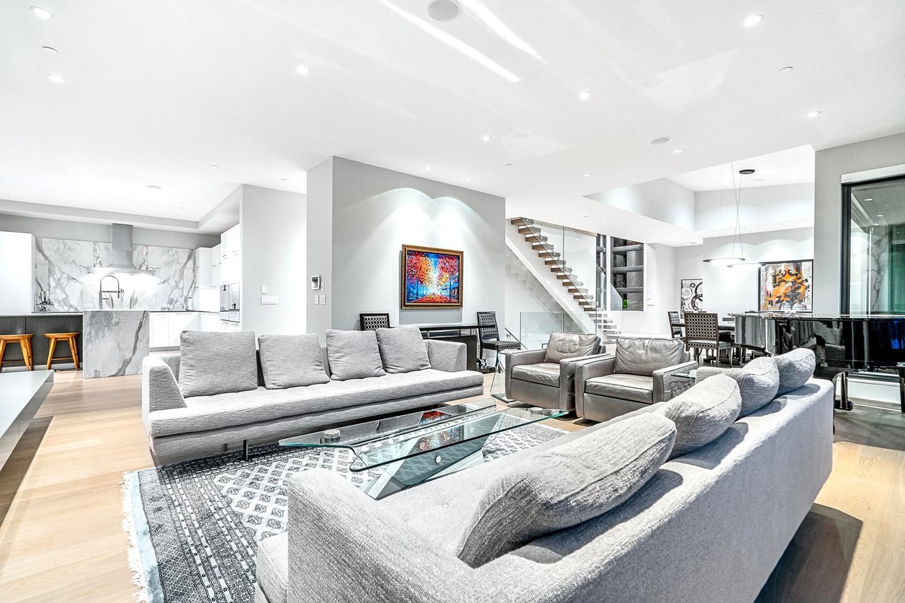 6255 St. Georges Cres