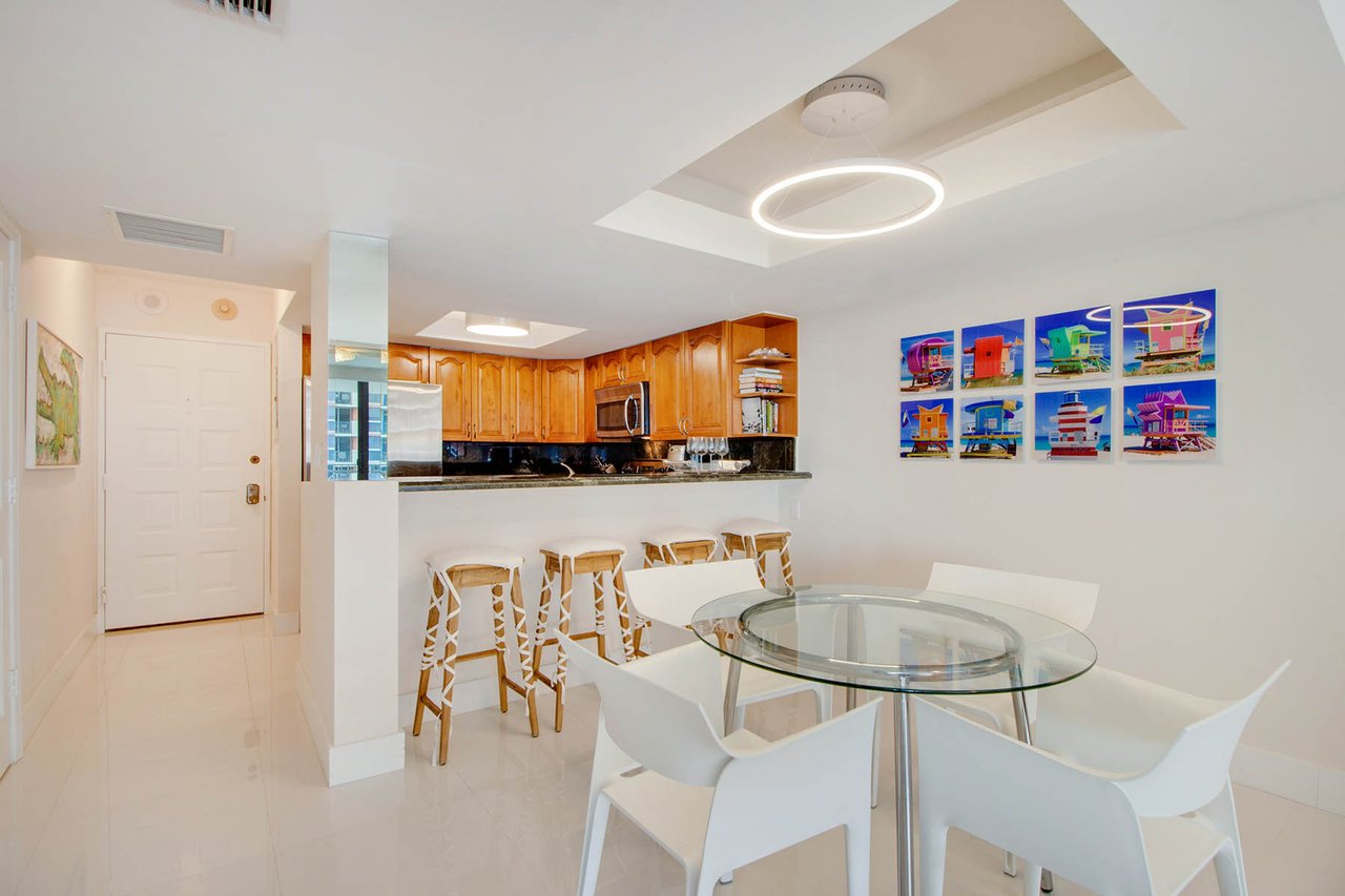 2901 S Bayshore Drive Unit: 8D