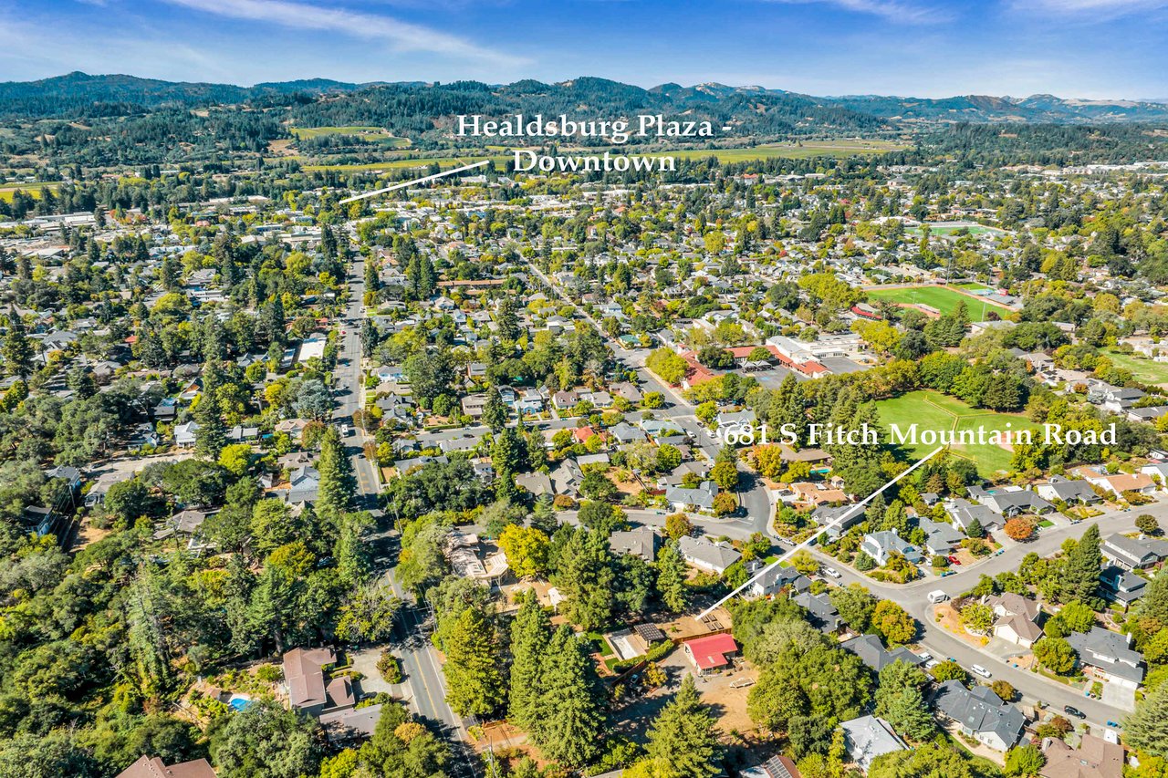 Healsburg Downtown Estate