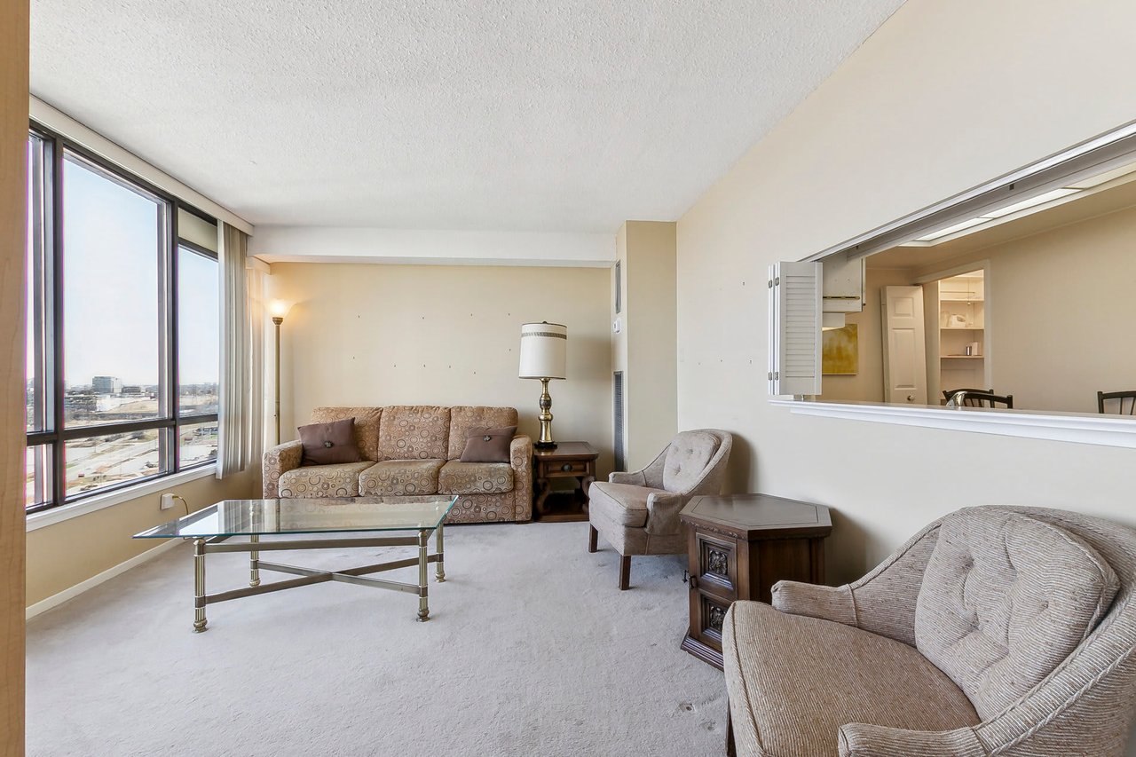 65 Skymark Drive #1407
