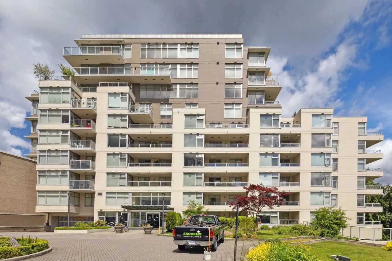 606-9288 University Cres
