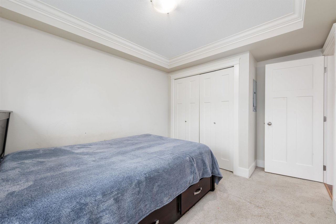 212-2175 Fraser Ave