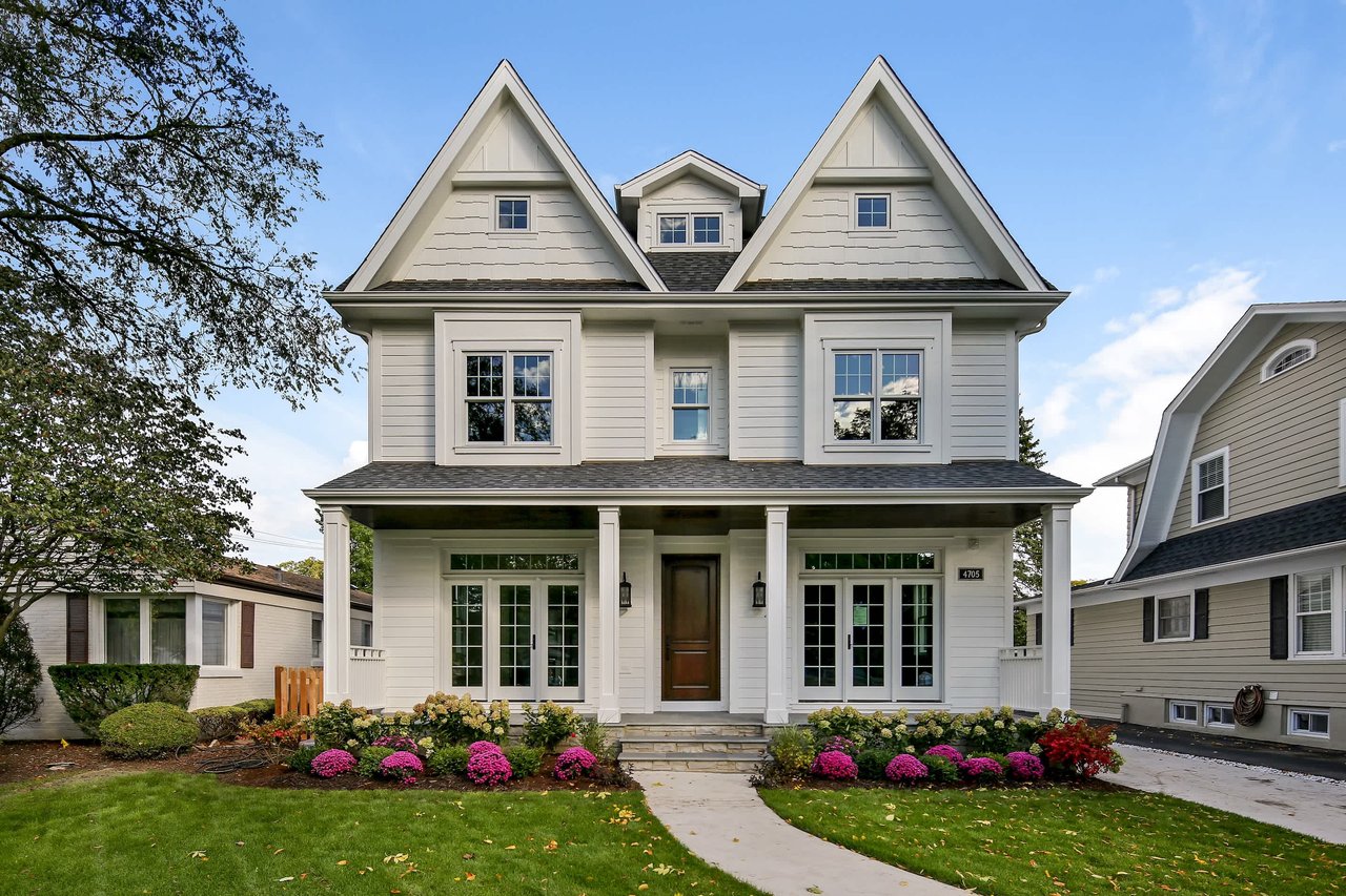 High-End Transitional Designed Home