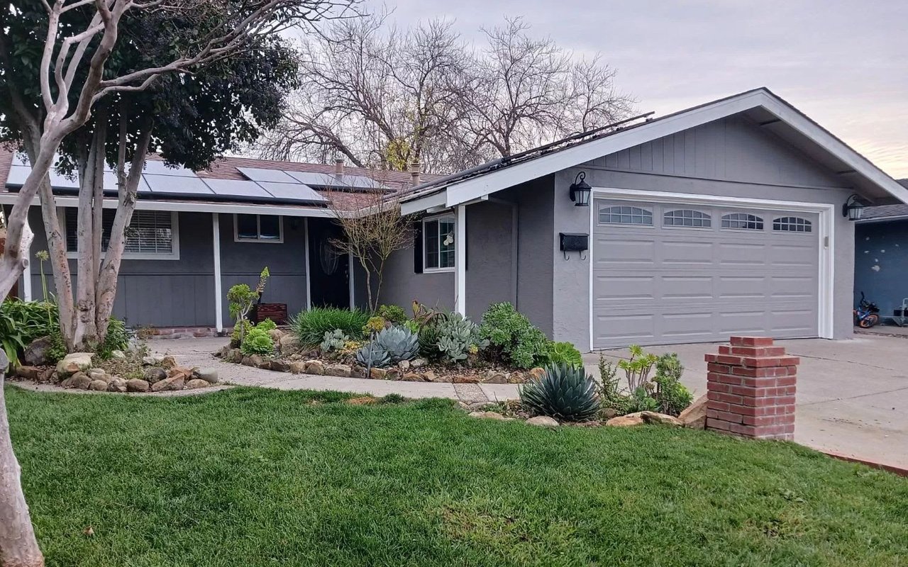 255 Bowline Dr