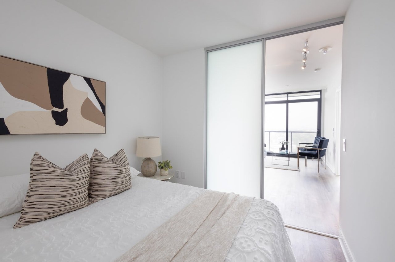 1508 – 86 Dundas St E