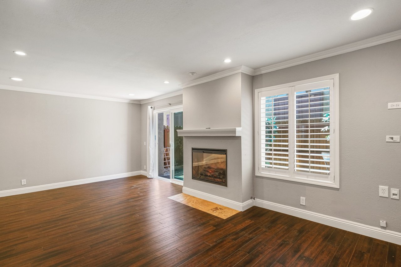 2022 Delaware Avenue Unit: 4