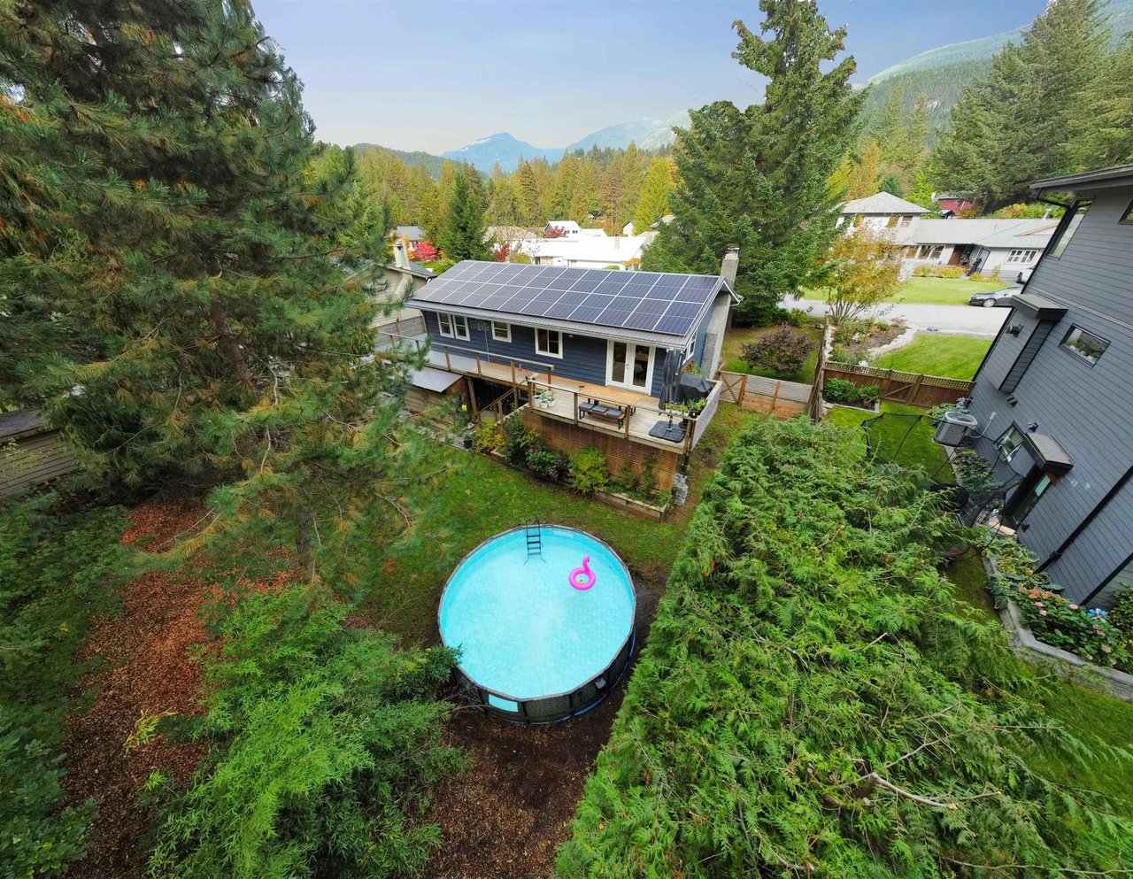 2554 Jura Cres