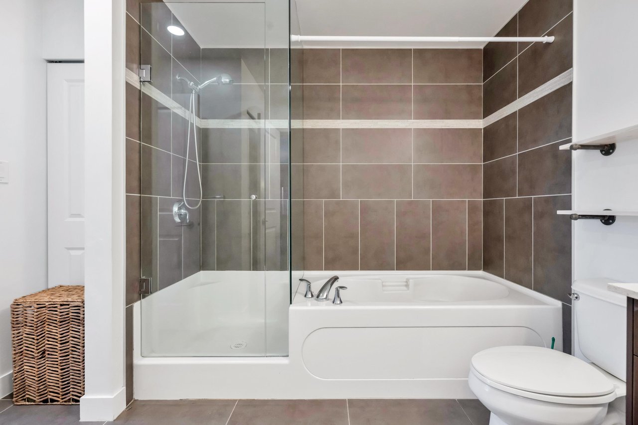 12-15850 26 Ave