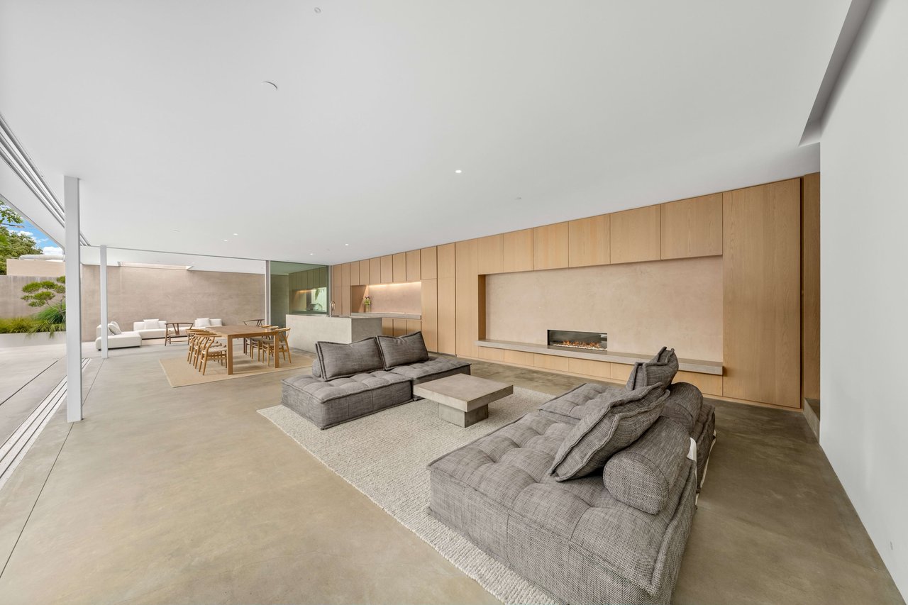 722 17th St, North of Montana