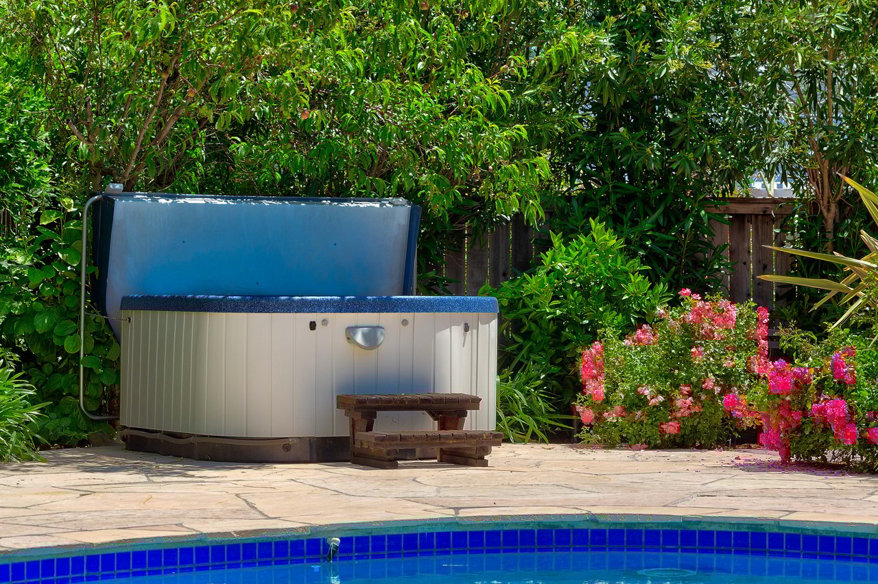 39 Dutch Valley Lane, San Anselmo