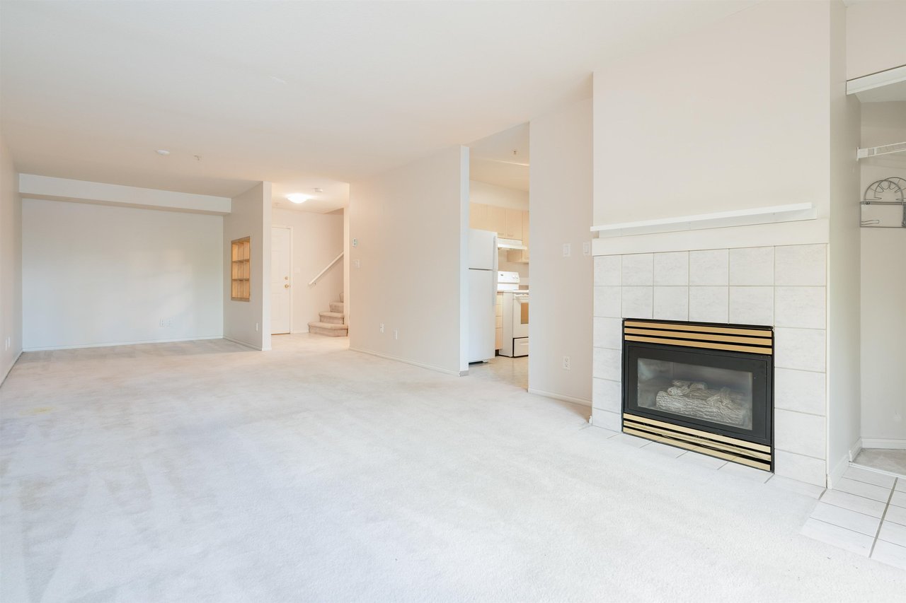 10-9977 138 St