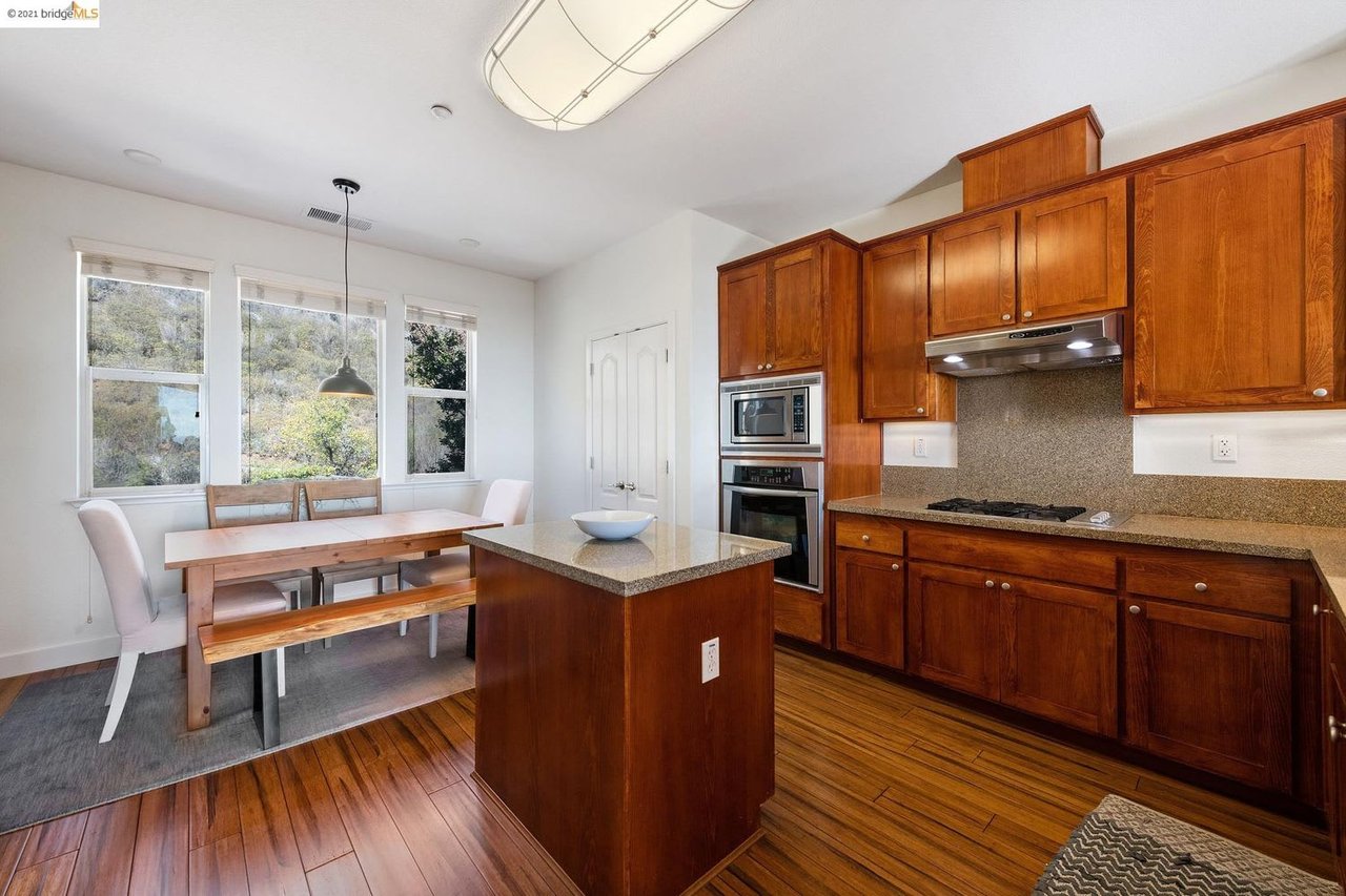 6445 Blue Rock Ct Oakland, CA, 94605