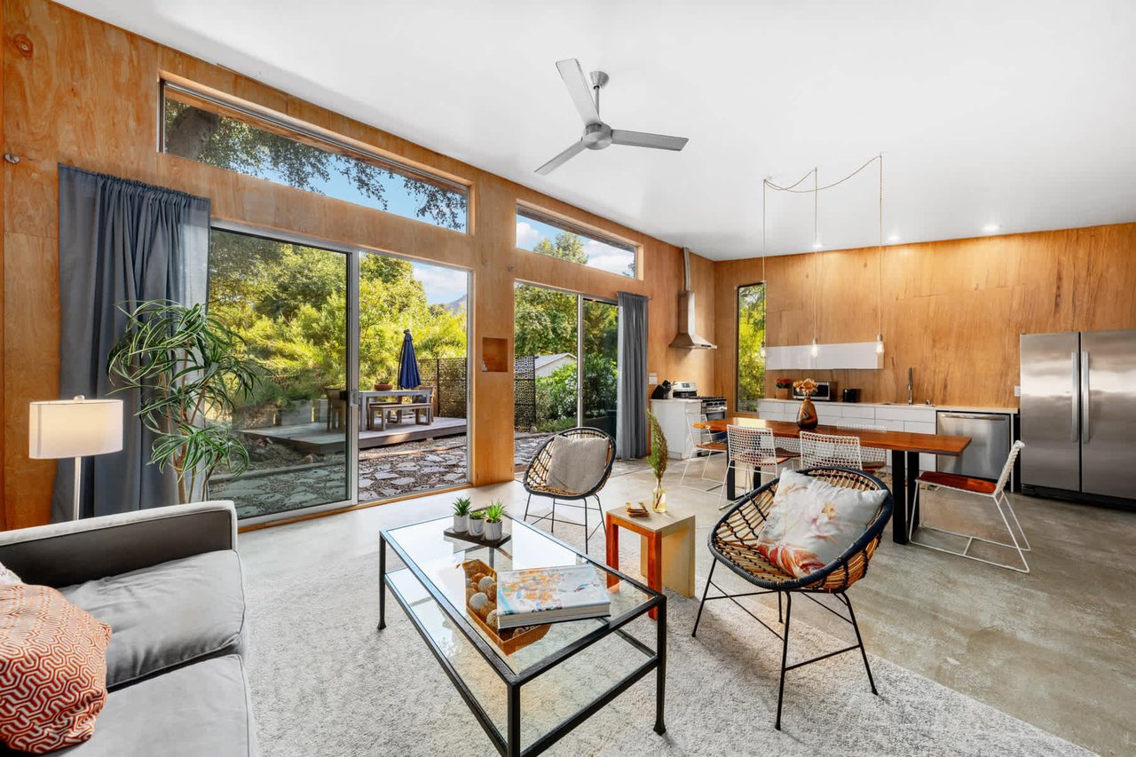 1518 Valley Drive, Topanga