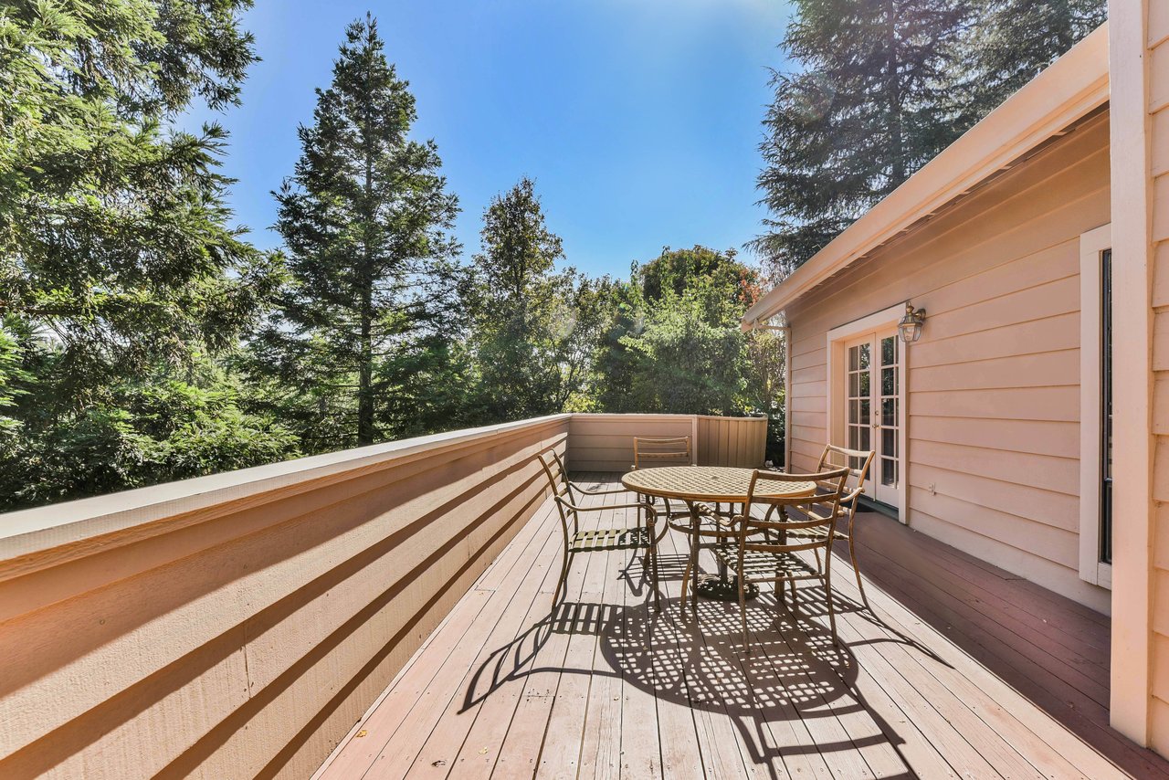 Fantastic Opportunity to buy in Alamo!