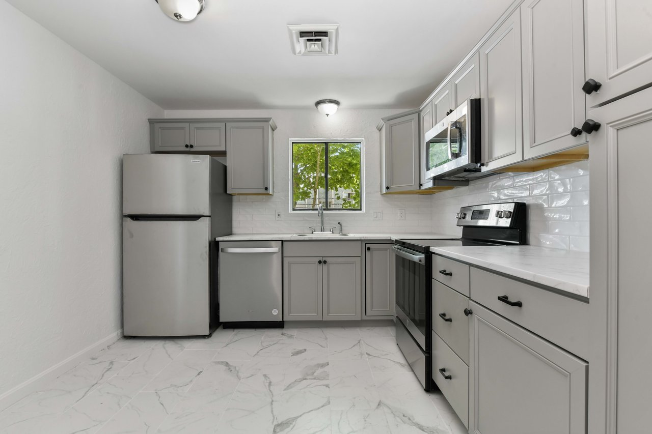 Convenient Hyannis Condo 