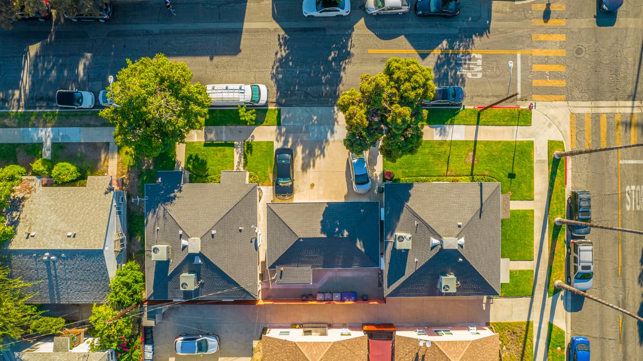 4-Plex in Prime Burbank Area with Great Upside Potential 