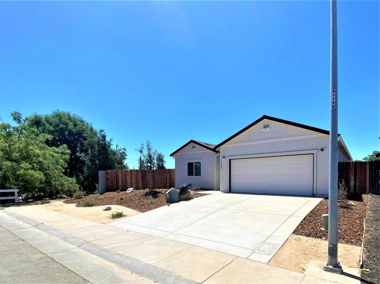 7434 La Mancha Way
